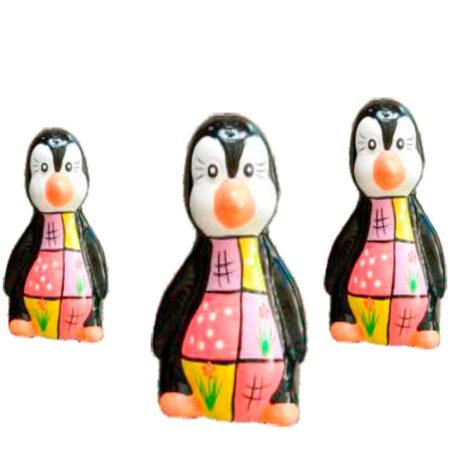 Trio de Pinguins Reis em cerâmica de Geladeira e Sala Decorativos