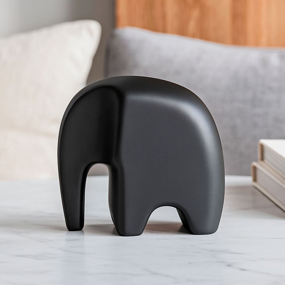Escultura Elefante Minimalista em Cerâmica Fosca Decorativa - Black - Imagem 2